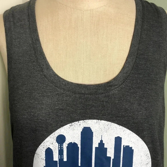 🌸NEW🌸 DISTRICT Dallas Graphic Tank - Picture 2 of 5
